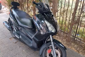 Yamaha x max 125