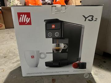 Macchina del caffè Illy