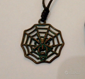 Cordino Con Ciondolo a Forma Di Ragno Con Ragnatel