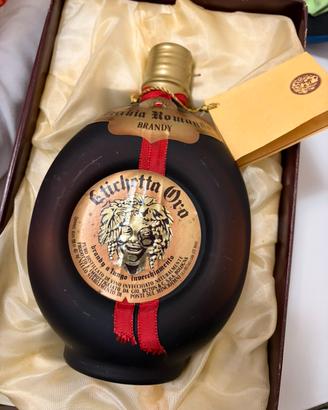 Vecchia romagna brandy etichetta oro