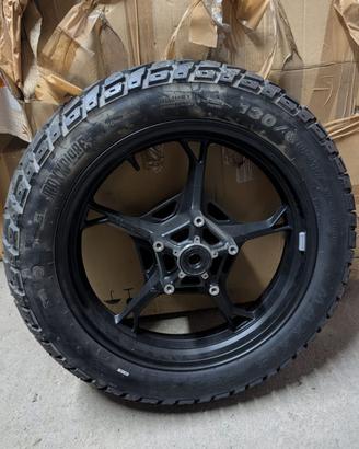 BMW F450 GS cerchi in lega e pneumatici moto