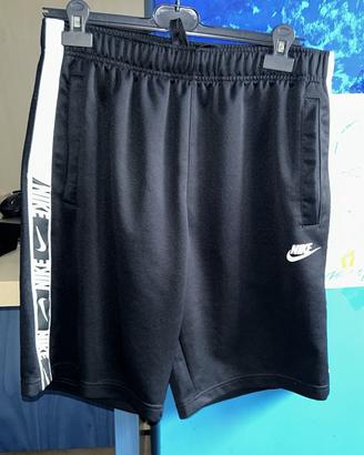 pantaloncini nike