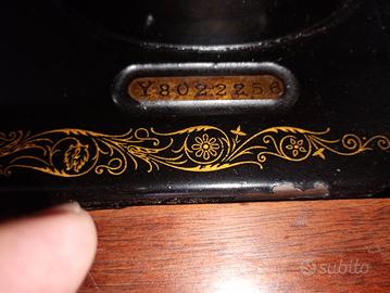 Macchina da cucire singer a scomparsa antica