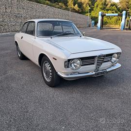 Alfa Romeo Giulia Sprint GT Veloce