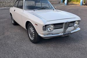 Alfa Romeo Giulia Sprint GT Veloce