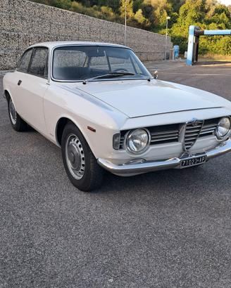 Alfa Romeo Giulia Sprint GT Veloce