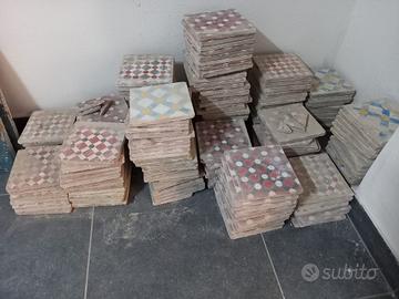  210 Cementine di vari colori  