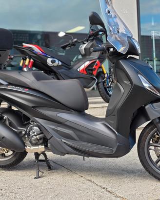 Piaggio Beverly 300 i.e. SPORT