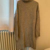 Vestito maglione grigio con collo alto