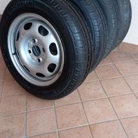 4 pneumatici estivi Michelin 155/70 R13