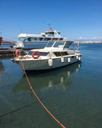 Chris Craft express 30