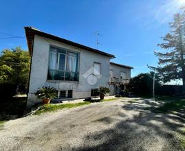 VILLA SINGOLA A MONTEFIASCONE