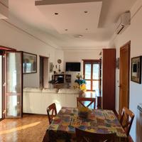 Immobile a Cisterna diviso in tre unità abitative