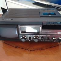 Televisione vintage portatile radio e registratore