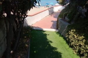 Bilocale 10 scalini dal mare dal 12/9