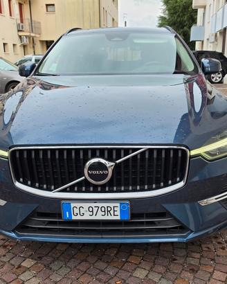 Volvo XC 60 XC60 B4 (d) AWD Geartronic Momentum Pr