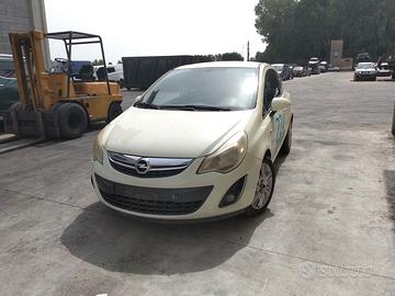 Opel Corsa D 1.2 2012 A12XER demolito per ricambi 