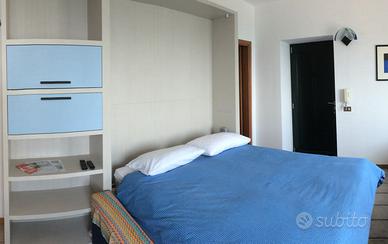 Mobile soggiorno con letto a scomparsa