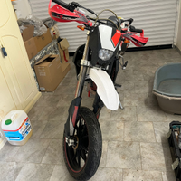SWM Motard 125