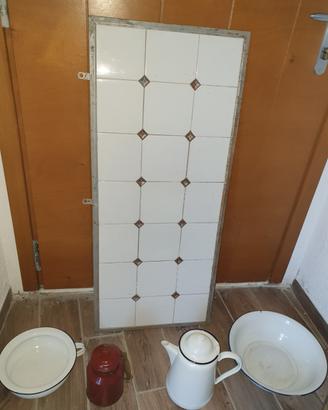 vari componenti di arredo d'epoca,cucina, bagno ec