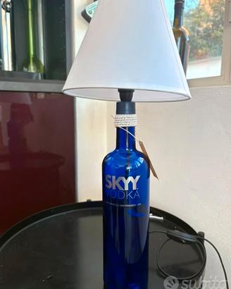lampada bottiglia idea skyy vodka design moderno