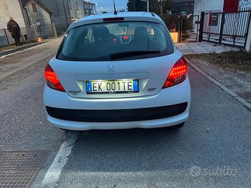 Auto in partetti condizioni