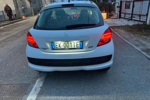 Auto in partetti condizioni