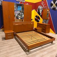 Camera matrimoniale moderna color ciliegio