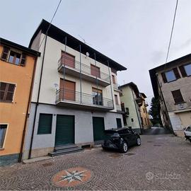 Stabile-Palazzo a Centro Valle Intelvi