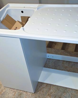 Lavatoio con copri lavatrice