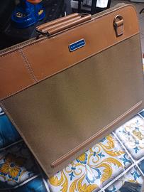 Borsa tracolla Piquadro  Land Nuova con etichetta