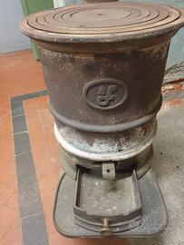 Stufa in ghisa  marchio" F"