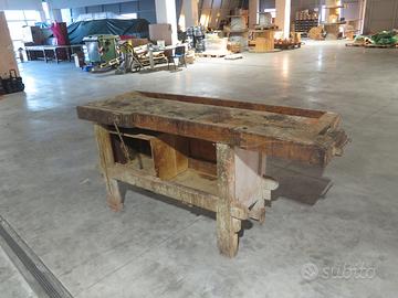 Banco da falegname completo di due morse