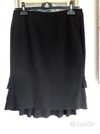 Gonna nera al ginocchio