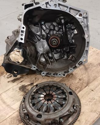 303300H020 CAMBIO AUTOMATICO E FRIZIONE TOYOTA AYG