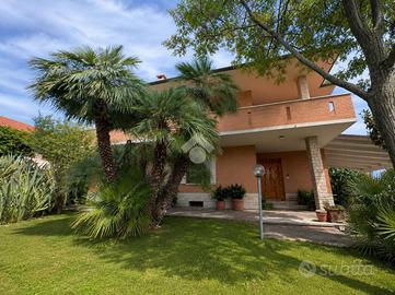 VILLA SINGOLA A OSIMO