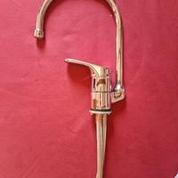 Rubinetto cucina monocomando cromato canna alta