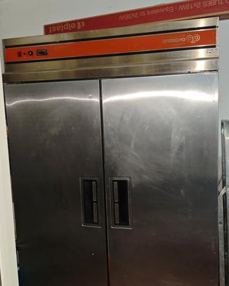 Armadio frigo professionale da 1400 litri
