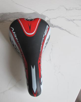 Sella sportiva Monte Grappa per bici spor.