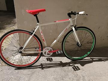 Bici scatto fisso