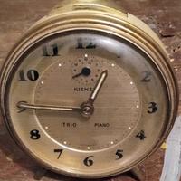 Sveglia manuale vintage tedesca Kienzle