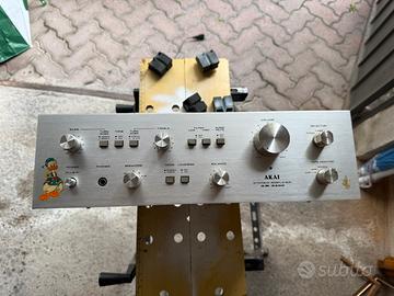 Amplificatore Akai AM-2400