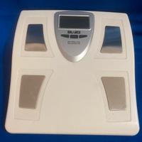 Bilancia digitale per analisi corporea