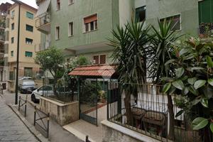 2 LOCALI A NAPOLI