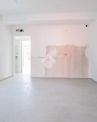 3 LOCALI A FONTE NUOVA