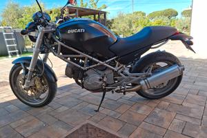 Ducati Monster 620 dark 