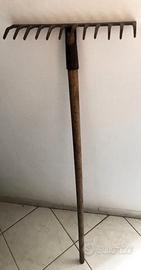 RASTRELLO rustico antico da campagna a 12 denti.