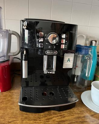 Macchinetta del caffè DELONGHI