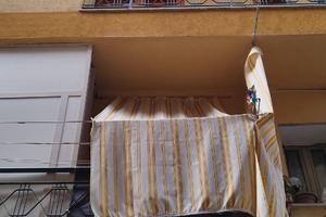 Prospicente piazza ampio bivani servizi