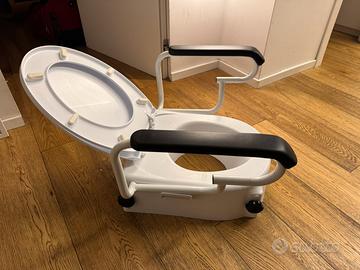Rialzo WC per disabili con braccioli
